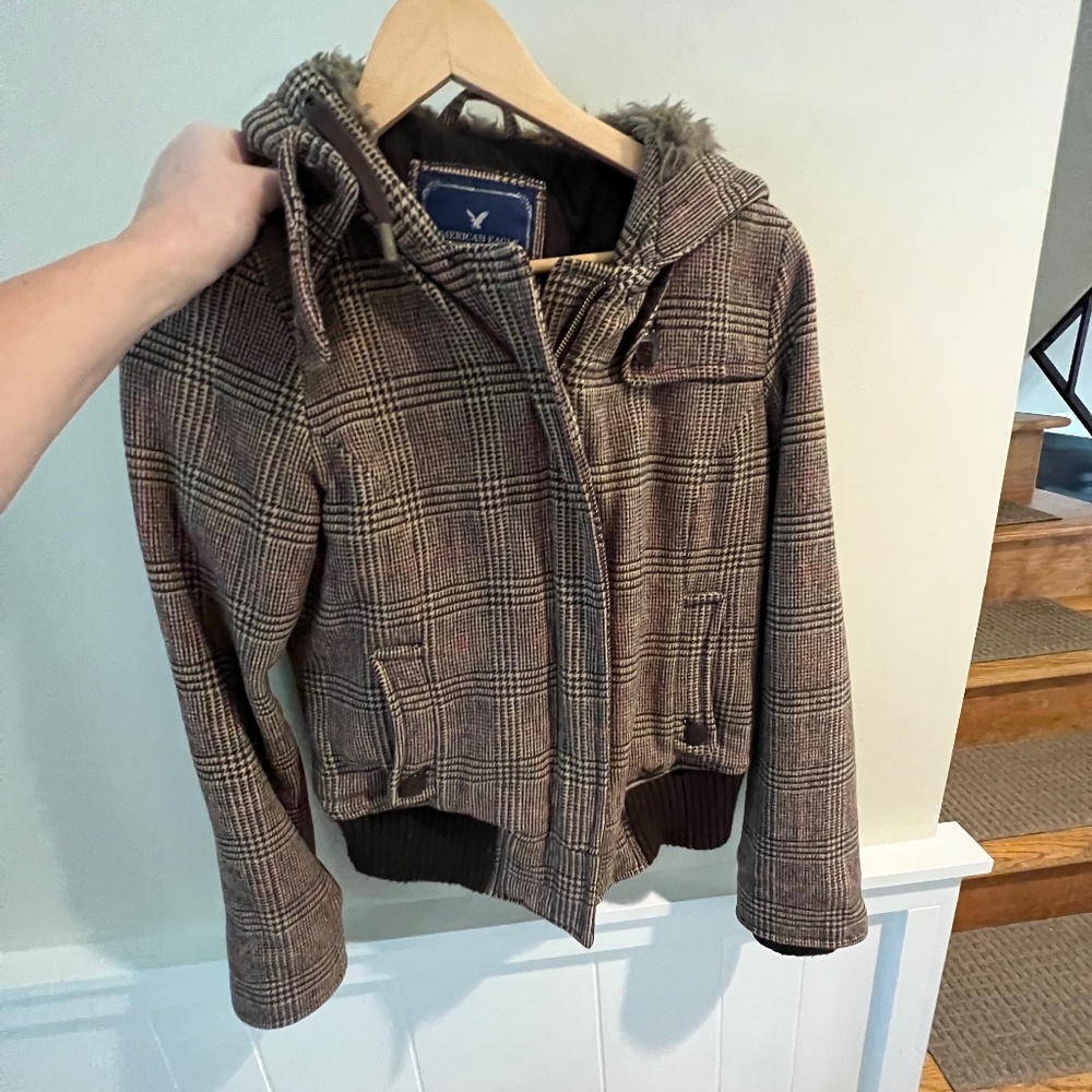 American Eagle women’s hooded short jacket medium